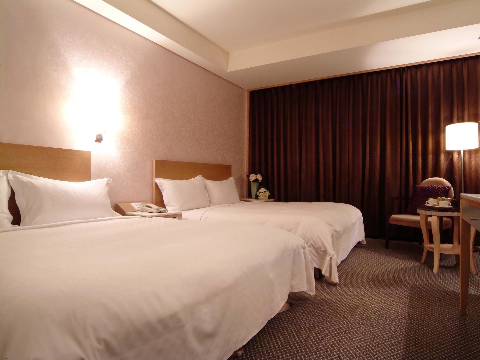 Keebe Hotel Цзилун Экстерьер фото
