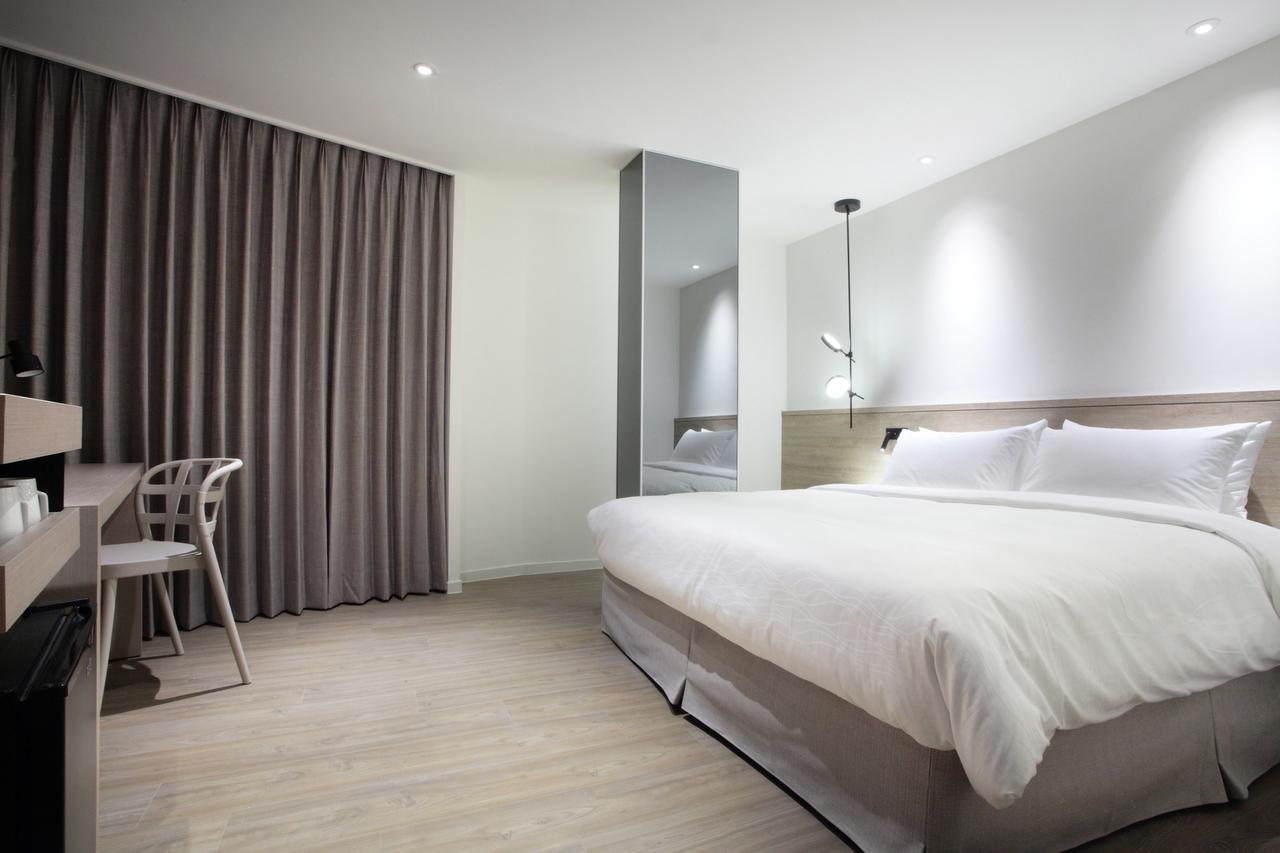 Keebe Hotel Цзилун Экстерьер фото